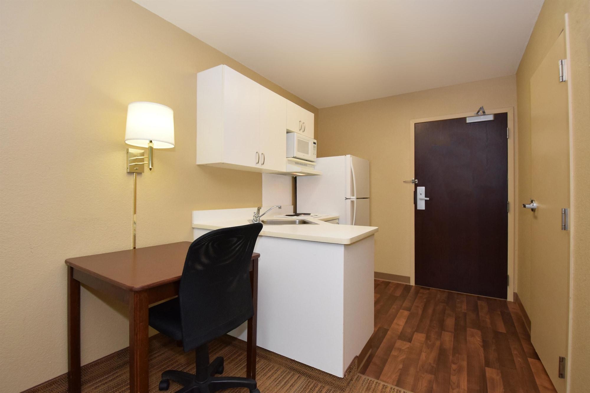 Extended Stay America Suites - Orange County - Katella Ave Екстериор снимка