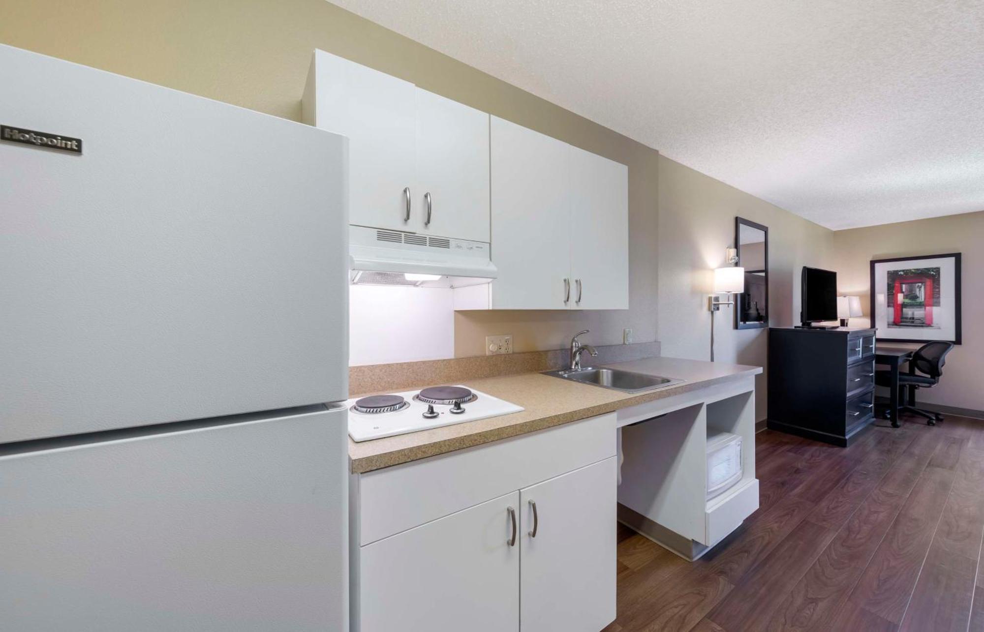Extended Stay America Suites - Orange County - Katella Ave Екстериор снимка
