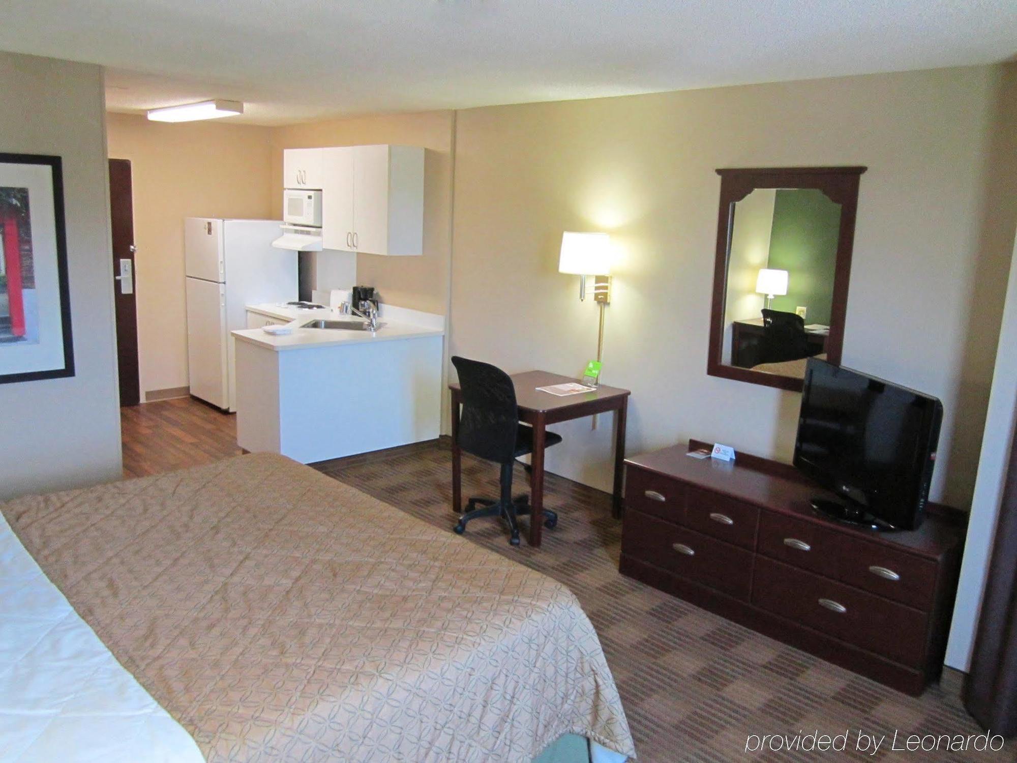 Extended Stay America Suites - Orange County - Katella Ave Екстериор снимка