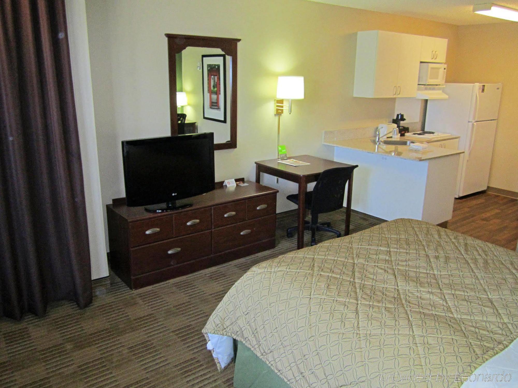 Extended Stay America Suites - Orange County - Katella Ave Екстериор снимка