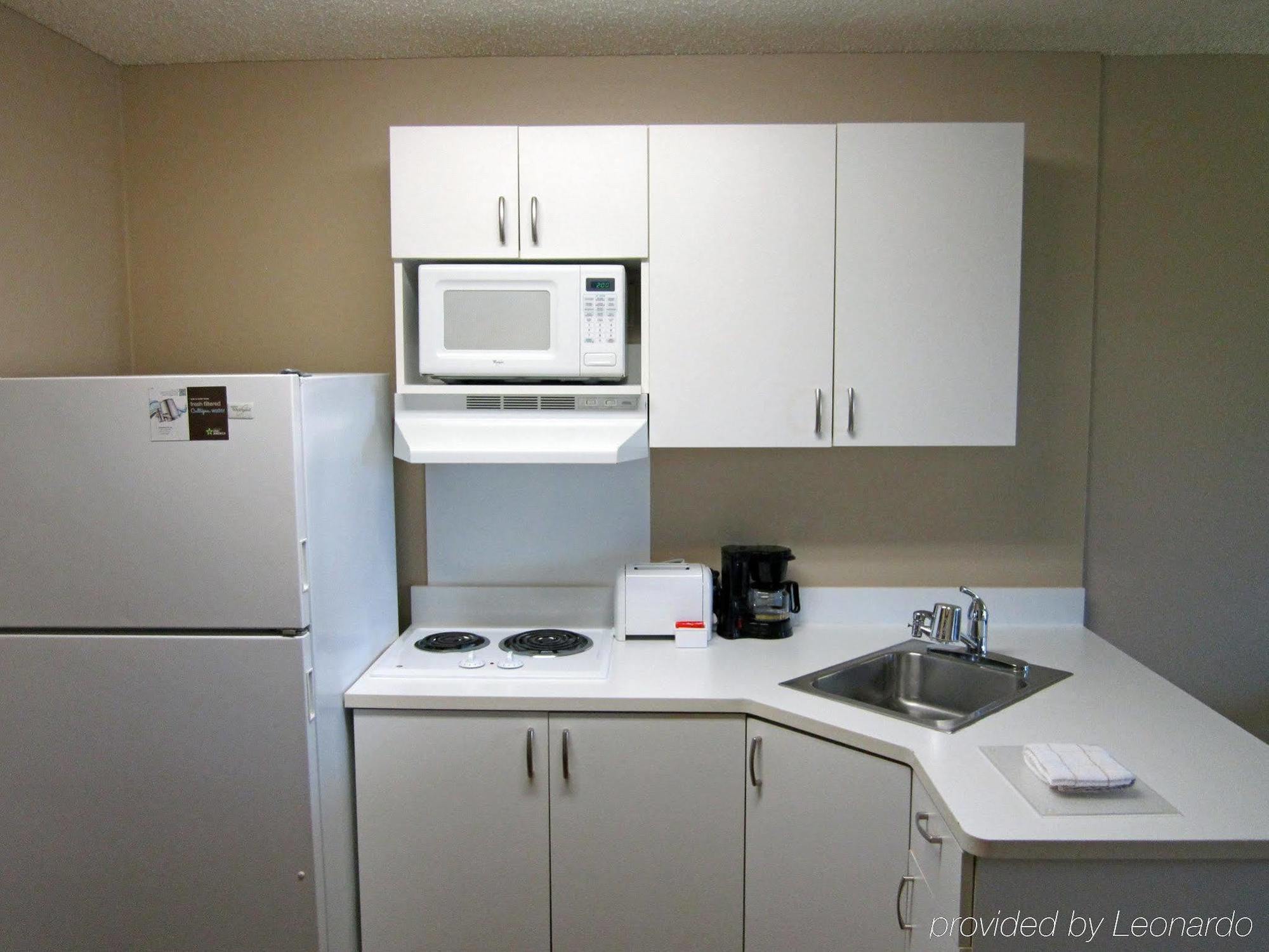 Extended Stay America Suites - Orange County - Katella Ave Екстериор снимка